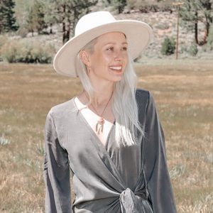 Meet your Posher, Halie